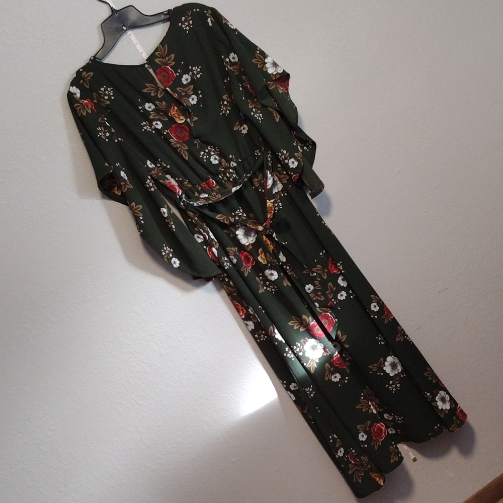 SIMPLEE FLORAL DRESS - Picture 6 of 11